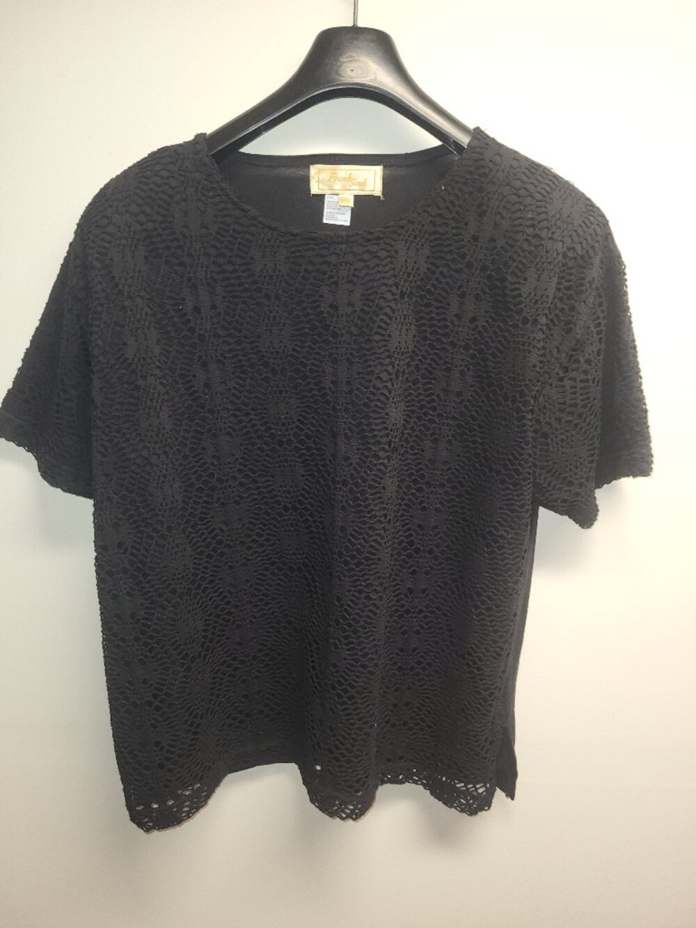 Frank Lyman Women’s Black Textured Top Size M/L Short Sleeve Blouse